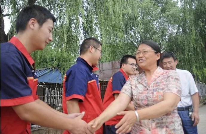 市交運局工會(huì )走進(jìn)光太集團涉縣G234項目慰問(wèn)一線(xiàn)干部職工