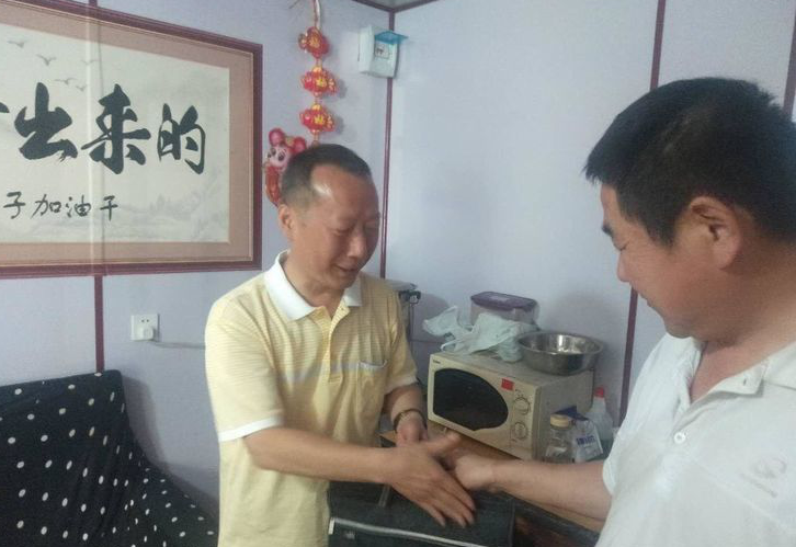 2分鐘追回失物 失主點(diǎn)贊“公交速度”