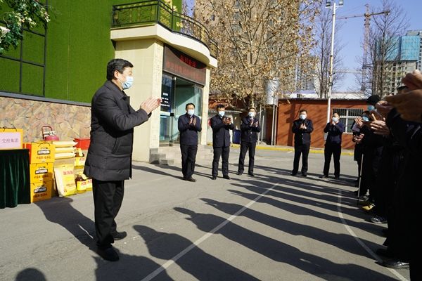 市交投集團領(lǐng)導慰問(wèn)公交困難黨員
