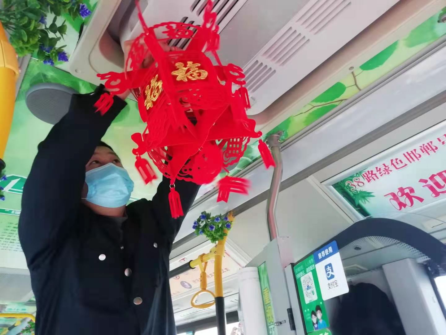 春節我在崗| 最美逆行者 “城市擺渡人”