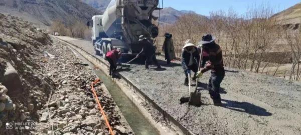 五一我在崗系列|雪域高原忙施工，全力以赴保通車(chē)
