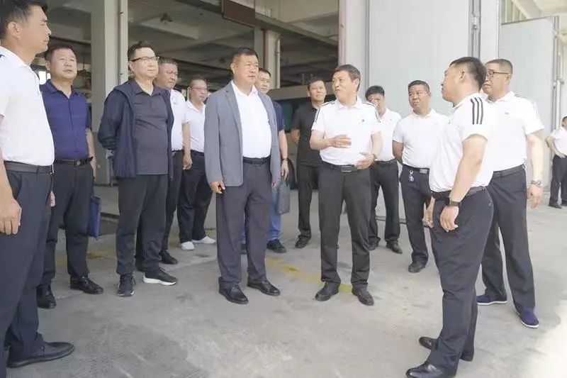 全國“安全生產(chǎn)月”首日！霍耀彬檢查公交公司、樞紐公司安全生產(chǎn)和經(jīng)營(yíng)管理工作