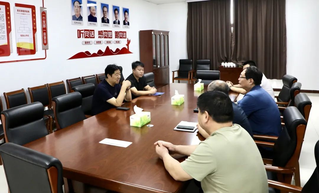 魏縣人大副主任陳瑞學(xué)一行到邯鄲交投集團對接洽談合作事宜